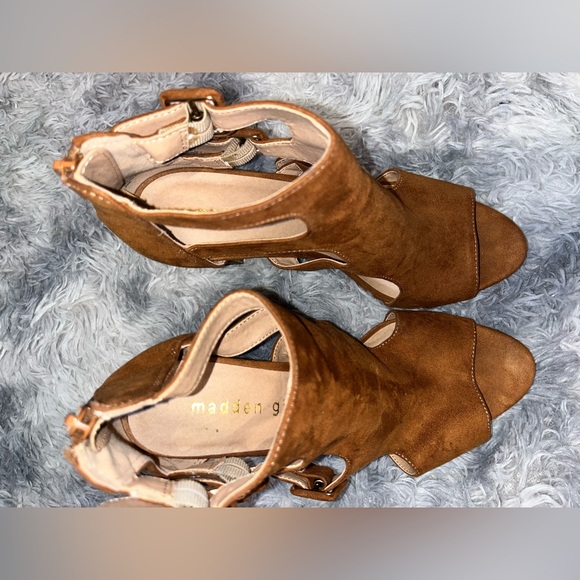 Madden Girl Beatrik Sandals - Picture 9 of 11